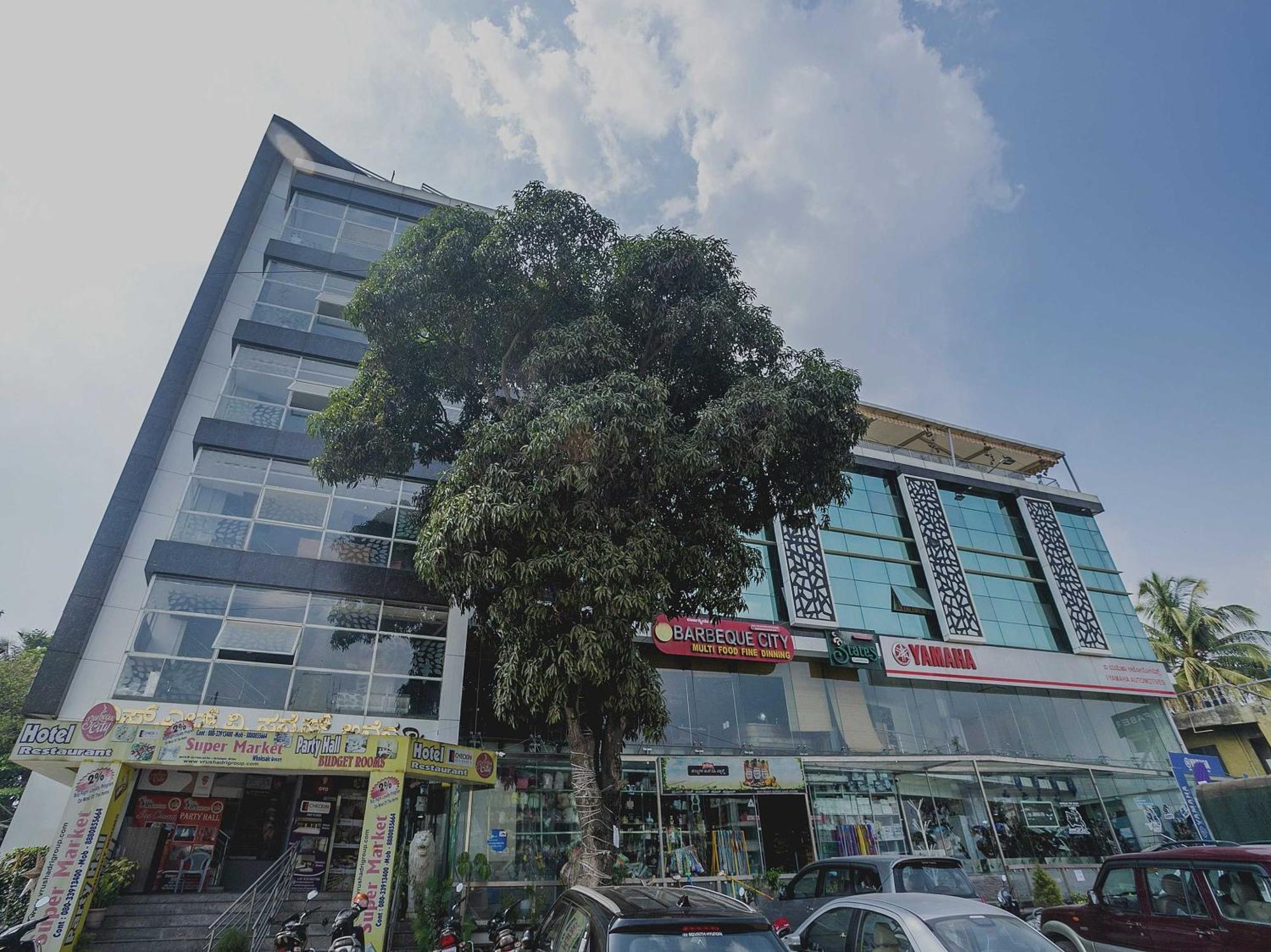 Super Collection O Indian Suites Near Sitara Restaurant Bangalore Exterior photo